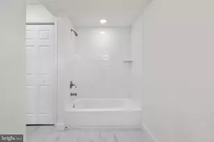 58 Queen Lily Rd, Levittown, PA 19057 - Photo 23