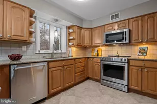 942 Roeloffs Ct, Yardley, PA 19067 - Photo 15