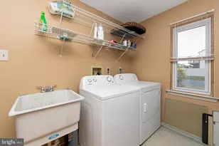 180 Independence Dr, Holland, PA 18966 - Photo 23