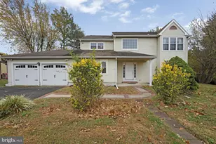 180 Independence Dr, Holland, PA 18966 - Photo 3