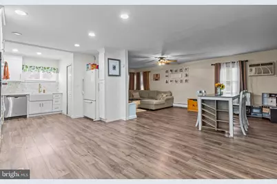 14 Dewberry Lane, Levittown, PA 19055 - Photo 11