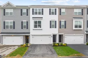 105 Edgewater Ct, Quakertown, PA 18951 - Photo 1