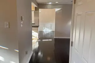 24 Robin Hill Ln, Levittown, PA 19055 - Photo 7