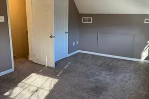 24 Robin Hill Ln, Levittown, PA 19055 - Photo 35