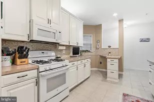 1125 Arbour Ln, Quakertown, PA 18951 - Photo 9