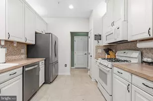 1125 Arbour Ln, Quakertown, PA 18951 - Photo 7