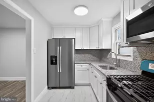 5706 Mitchell Rd, Levittown, PA 19057 - Photo 3