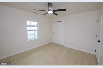 30 Mistletoe Lane, Levittown, PA 19054 - Photo 17