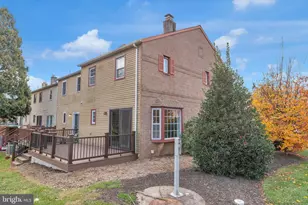 1 Gatehouse Ln, Doylestown, PA 18901 - Photo 5