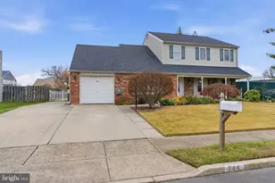 744 Fairbridge Dr, Fairless Hills, PA 19030 - Photo 27