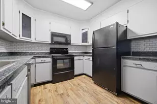 58 Jolly Ln, Levittown, PA 19055 - Photo 9