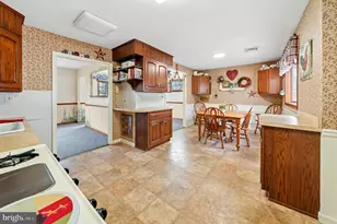 908 Circle Dr, Southampton, PA 18966 - Photo 17