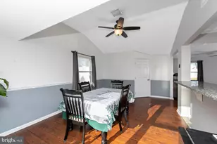 58 Rocky Pool Ln, Levittown, PA 19055 - Photo 13