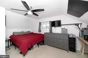 58 Rocky Pool Ln, Levittown, PA 19055 - Photo 27