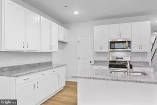 46 N 8th St, Perkasie, PA 18944 - Photo 13