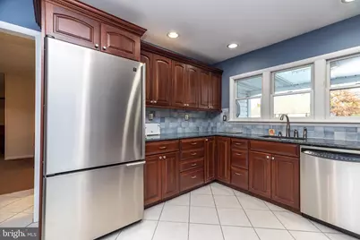 29 Hope Road, Levittown, PA 19056 - Photo 9