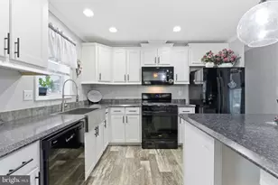 2027 Beatty Dr, Morrisville, PA 19067 - Photo 3