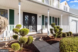 941 Meadow Glen Rd, Warminster, PA 18974 - Photo 3