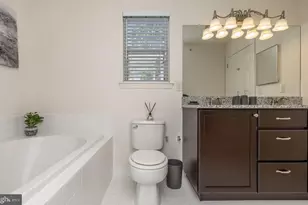 4028 Redbud Cir, Doylestown, PA 18902 - Photo 9