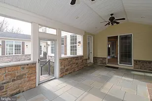 19 Goldney Dr, Newtown, PA 18940 - Photo 87