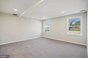 27 Almond Ln, Levittown, PA 19055 - Photo 11