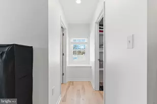 2623 E Ave, Levittown, PA 19056 - Photo 27