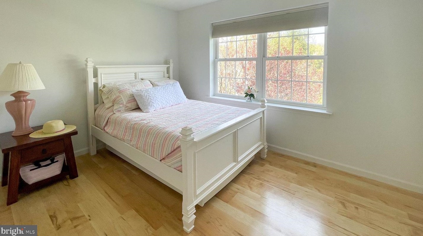 105 Aspen Dr, Sellersville PA  18960-1659 exterior