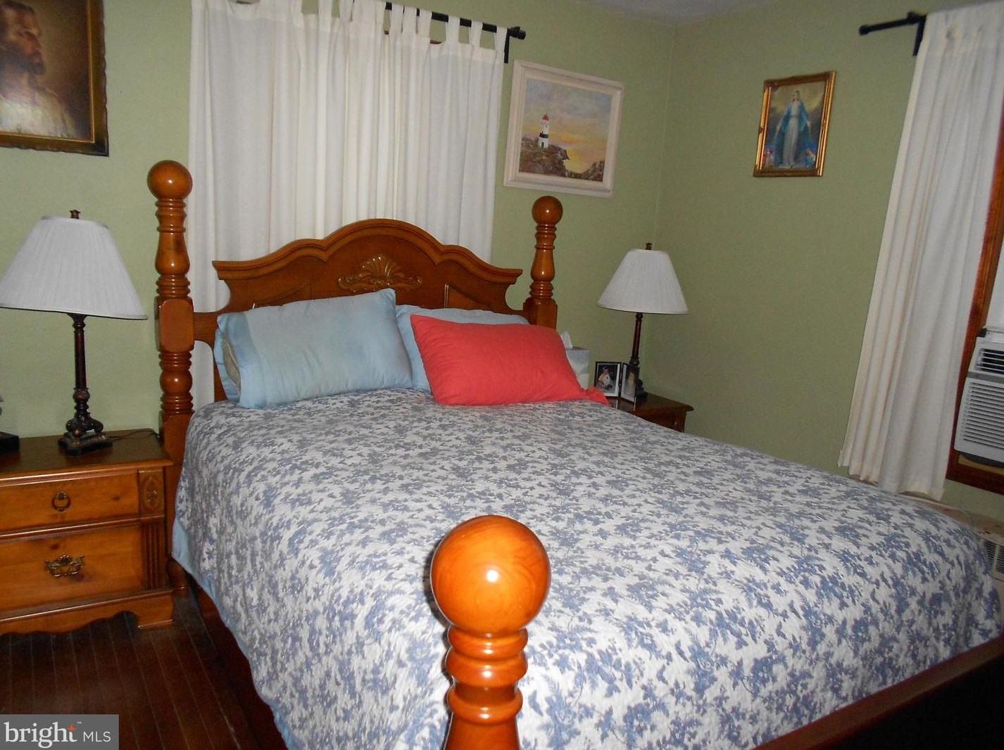 1014 Thousand Acre Rd, Sellersville PA  18960-1052 exterior