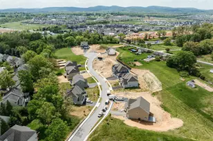 100 Lark Meadows Dr, Mechanicsburg, PA 17055 - Photo 13