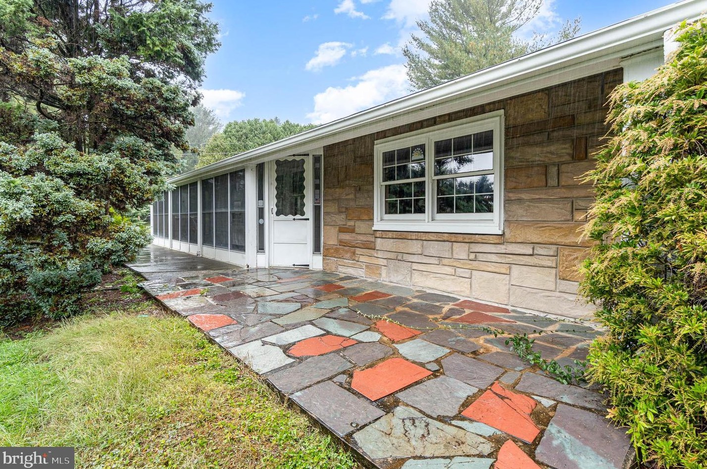 606 Grantham Rd, Grantham, PA 17027