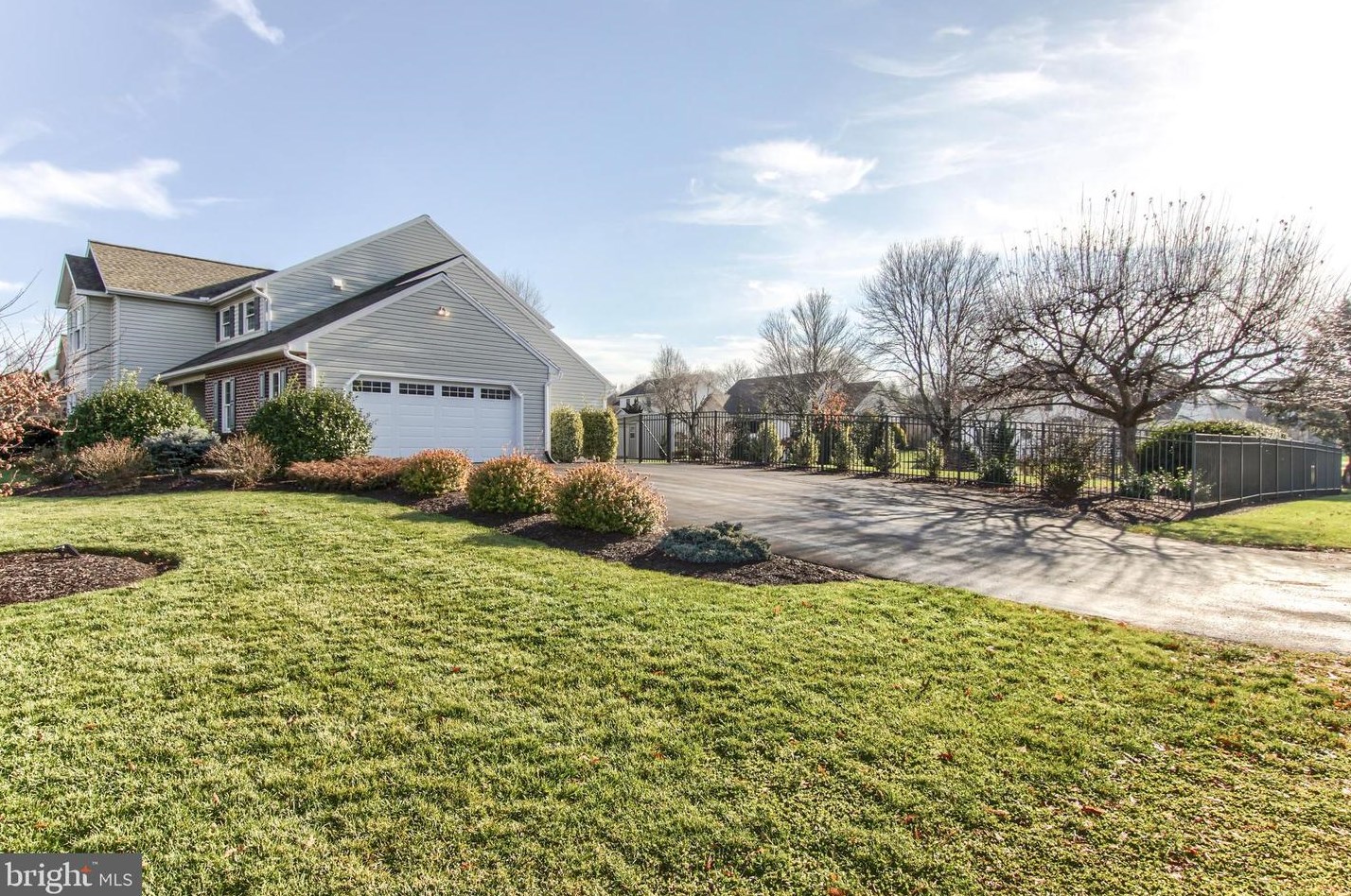 23 Surrey Ln, Navy Sup Dpt PA  17050-7801 exterior