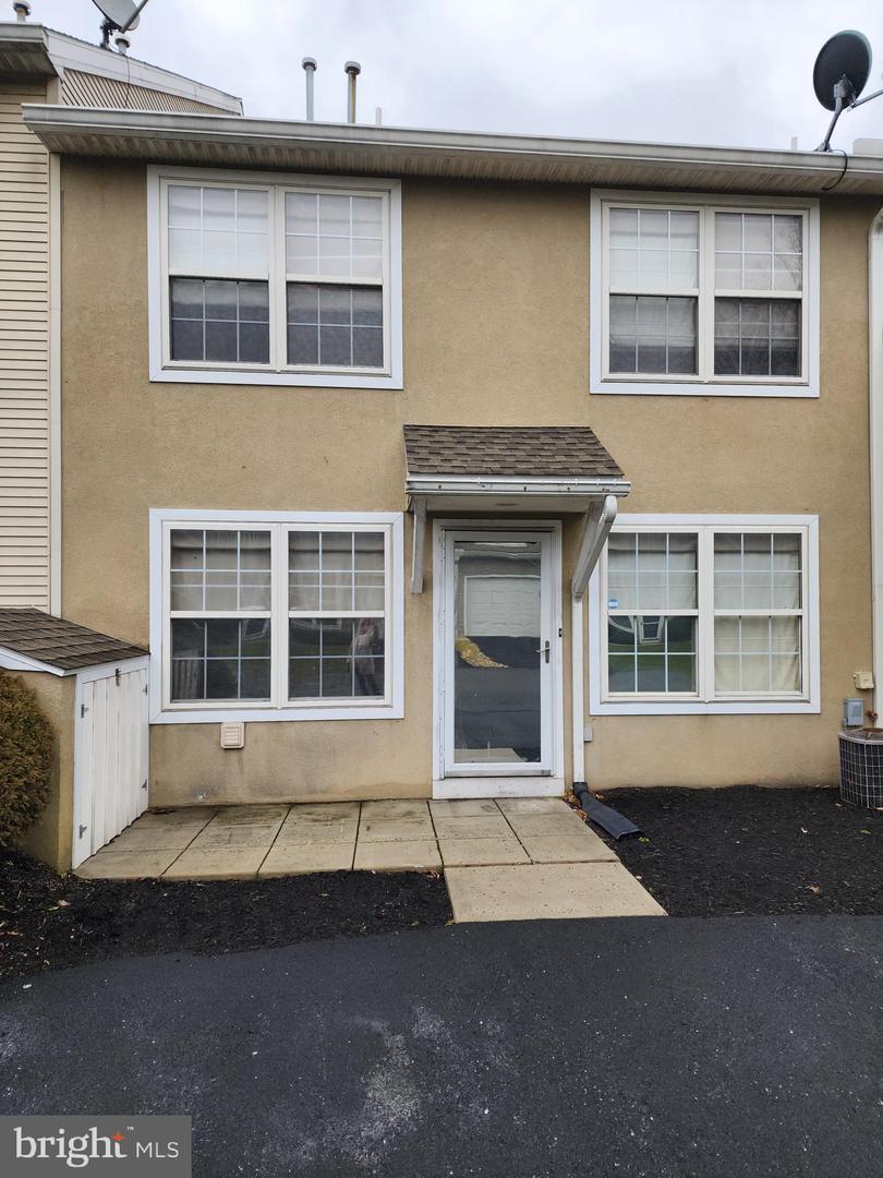 16 Courtyard Dr, Carlisle, PA 17013 MLS PACB2017722 Coldwell Banker