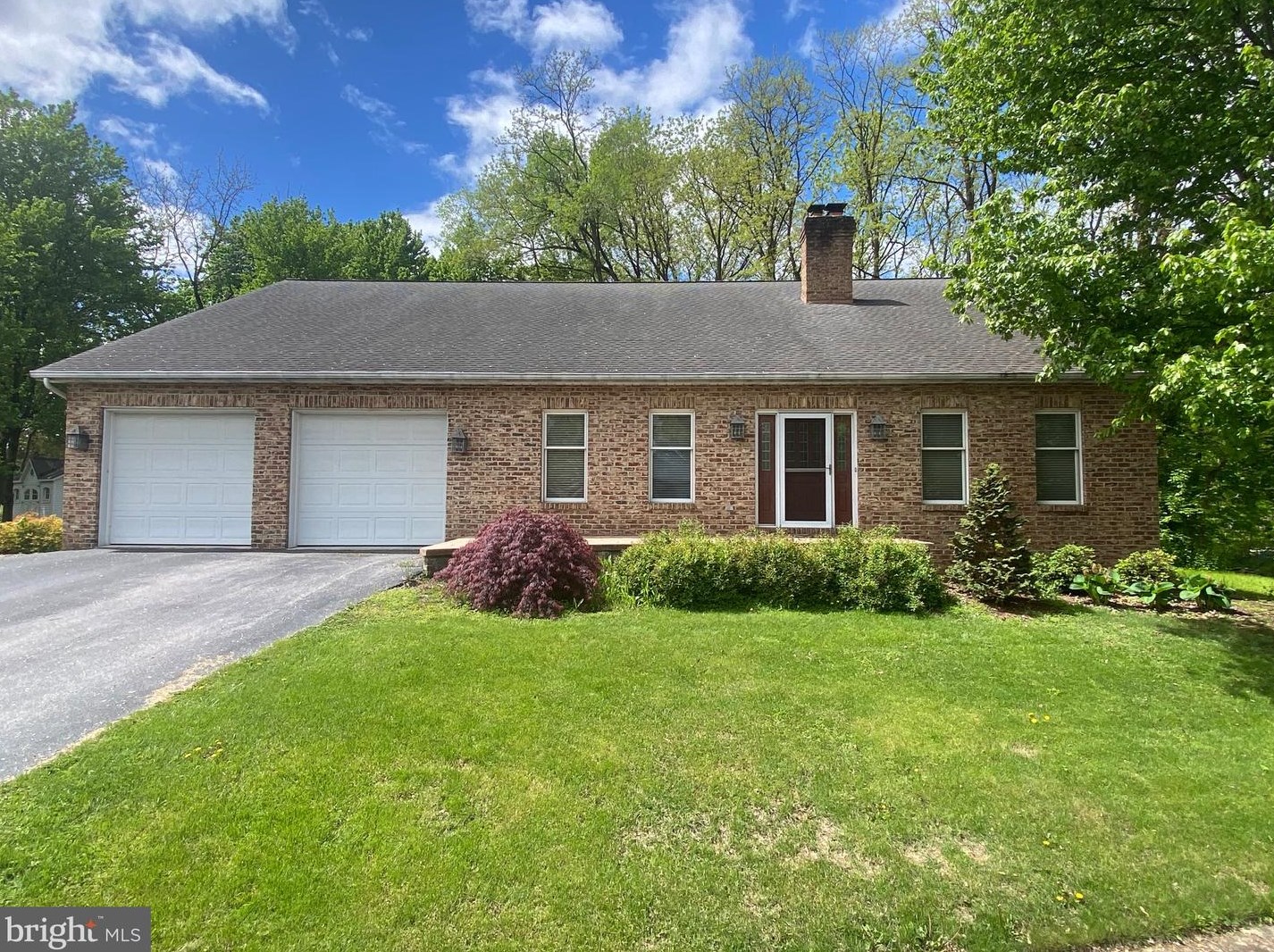 7 James Cir, Lees Cross Roads, PA 17257