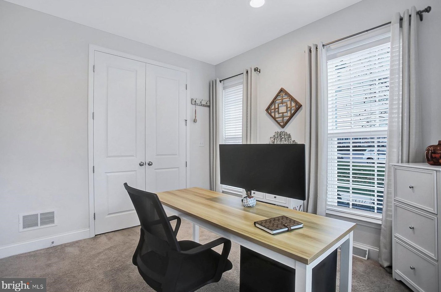 421 Old Farm Ln, Navy Sup Dpt PA  17050-4117 exterior