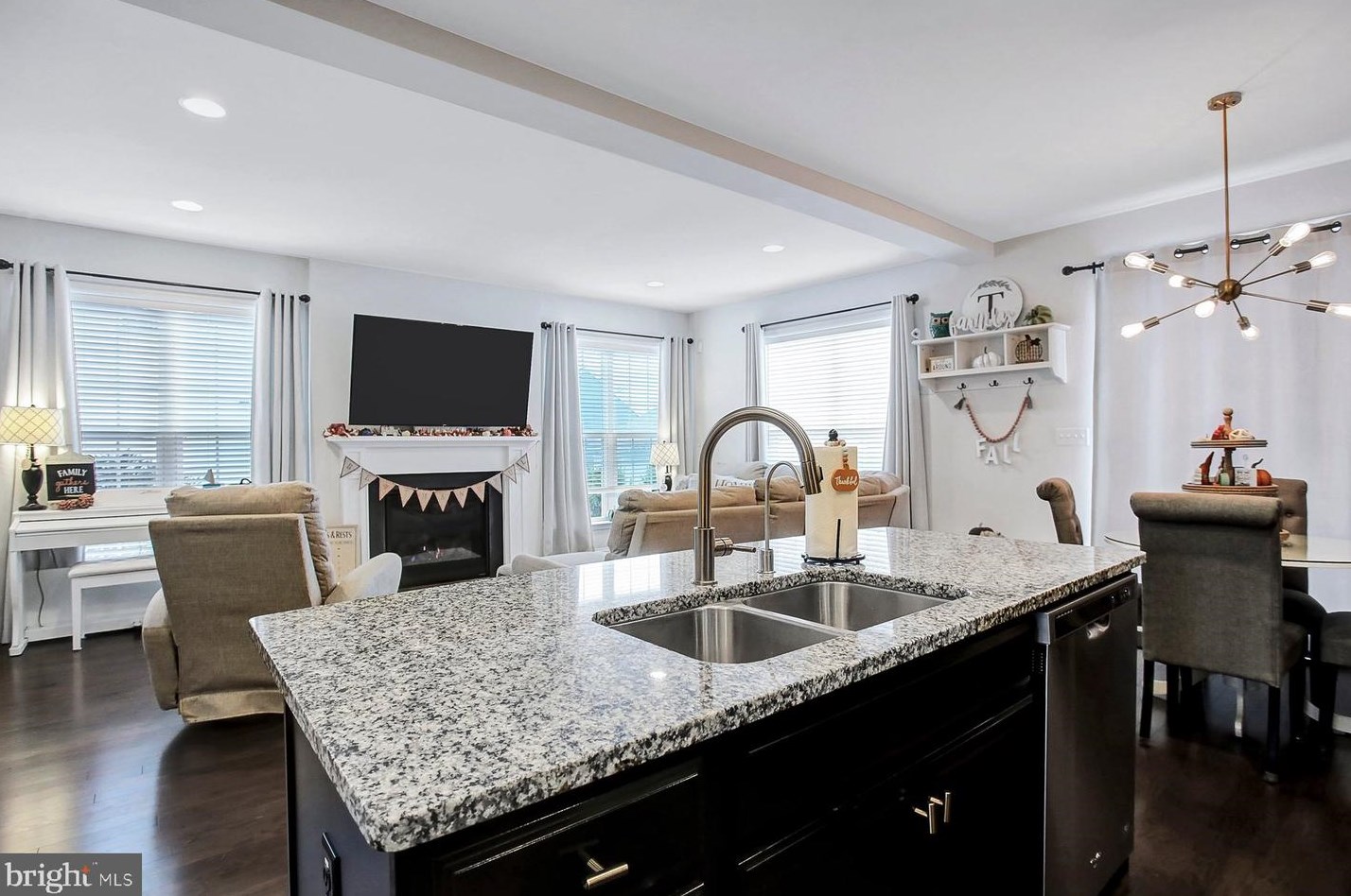 421 Old Farm Ln, Navy Sup Dpt PA  17050-4117 exterior