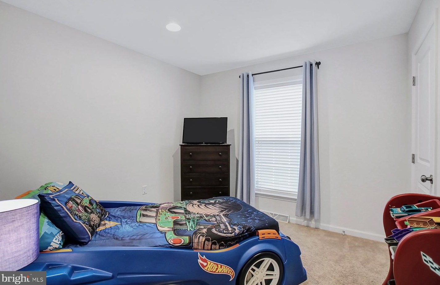 421 Old Farm Ln, Navy Sup Dpt PA  17050-4117 exterior