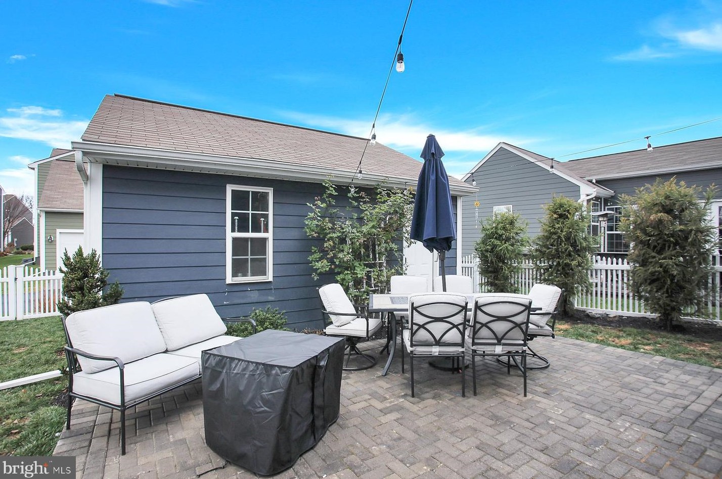 421 Old Farm Ln, Navy Sup Dpt PA  17050-4117 exterior