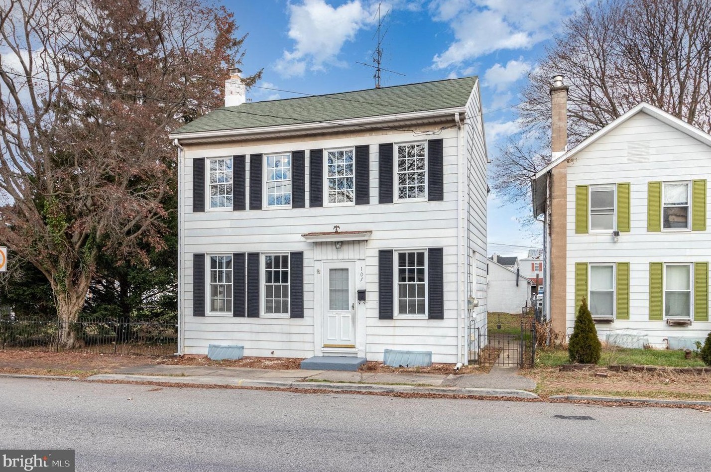 107 Walnut St, Navy Sup Dpt PA  17055-3365 exterior