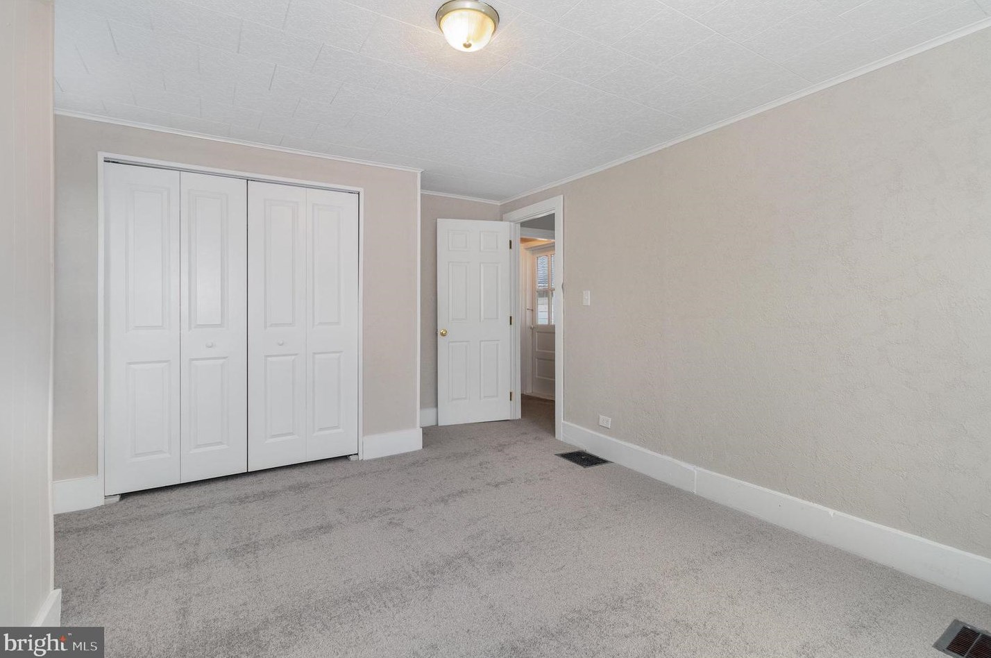 107 Walnut St, Navy Sup Dpt PA  17055-3365 exterior