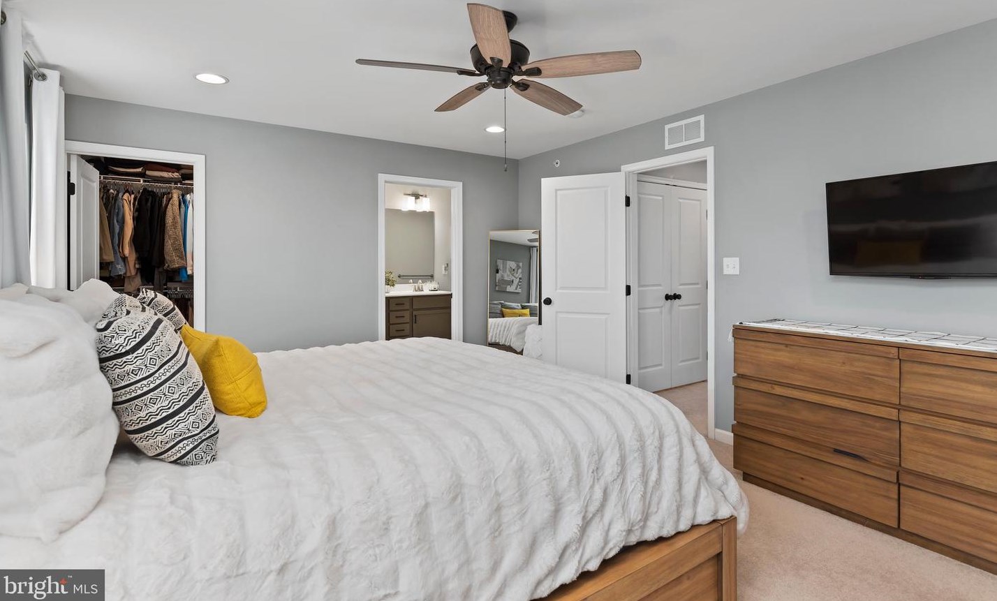 5160 Laurel Valley Ln, West Enola PA  17025-2282 exterior