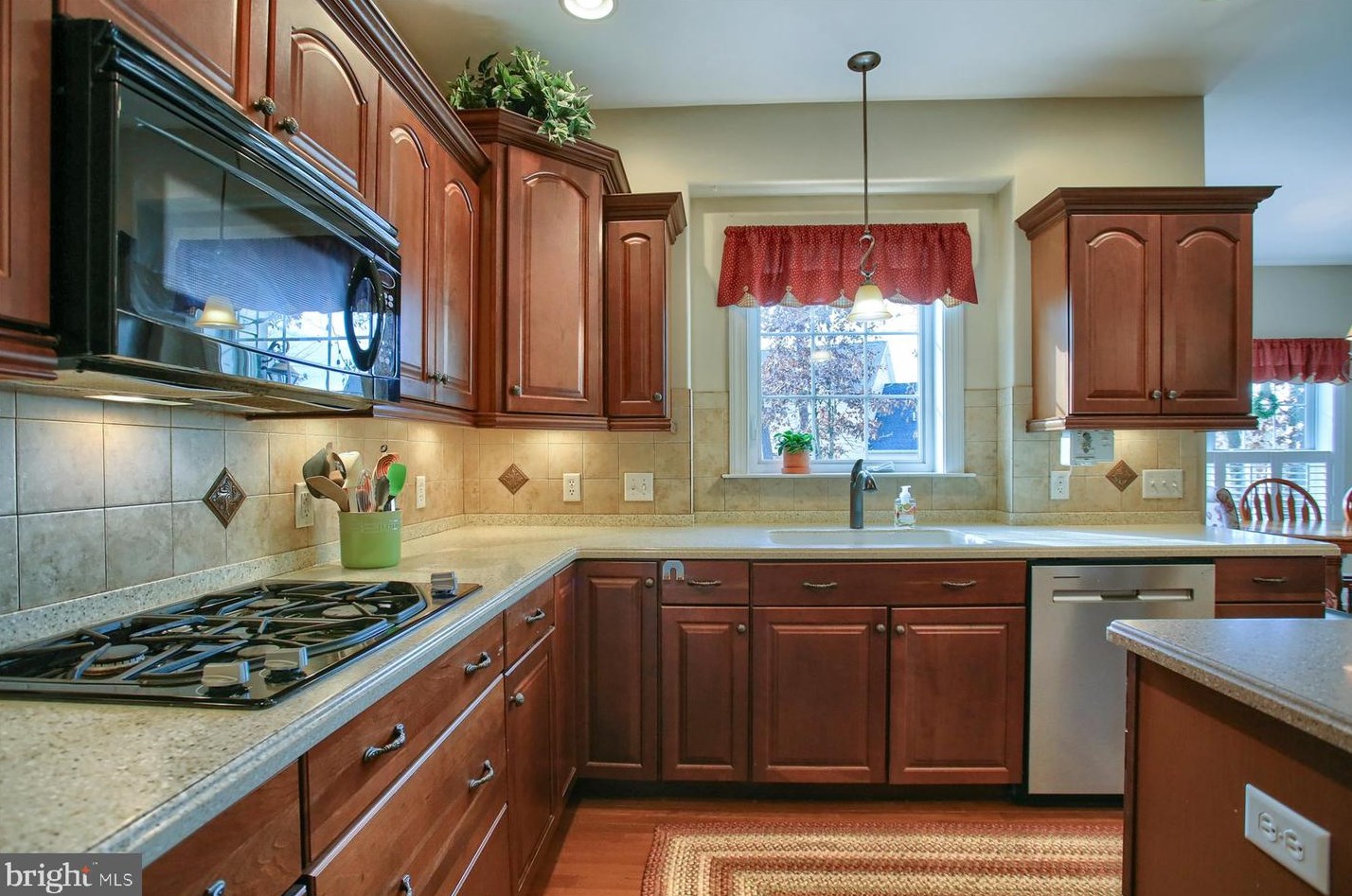 250 Pne Crk Dr, Carlisle PA  17013-9611 exterior