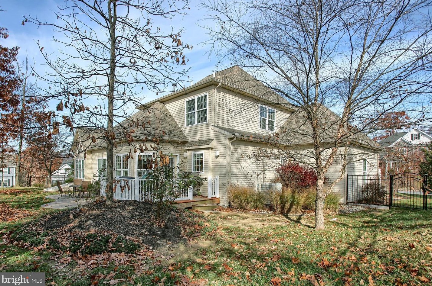 250 Pne Crk Dr, Carlisle PA  17013-9611 exterior