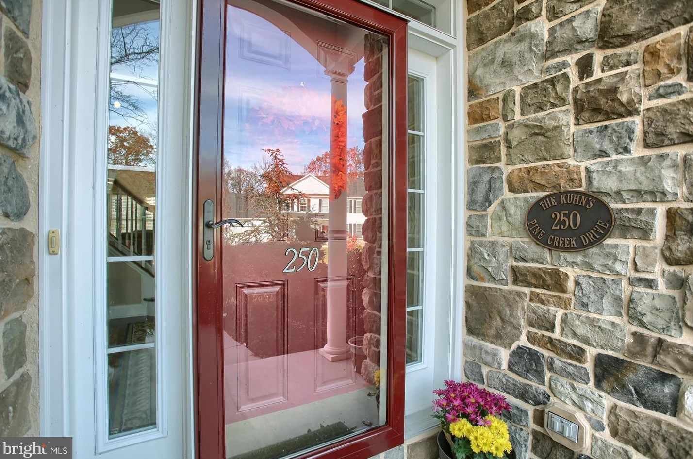 250 Pne Crk Dr, Carlisle PA  17013-9611 exterior