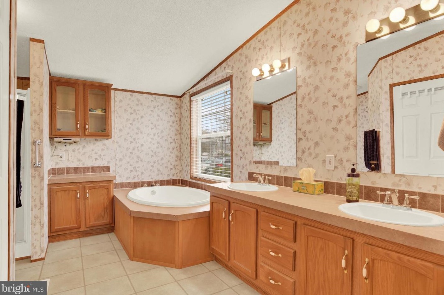 45 Cherry Ln, Carlisle PA  17015-7852 exterior