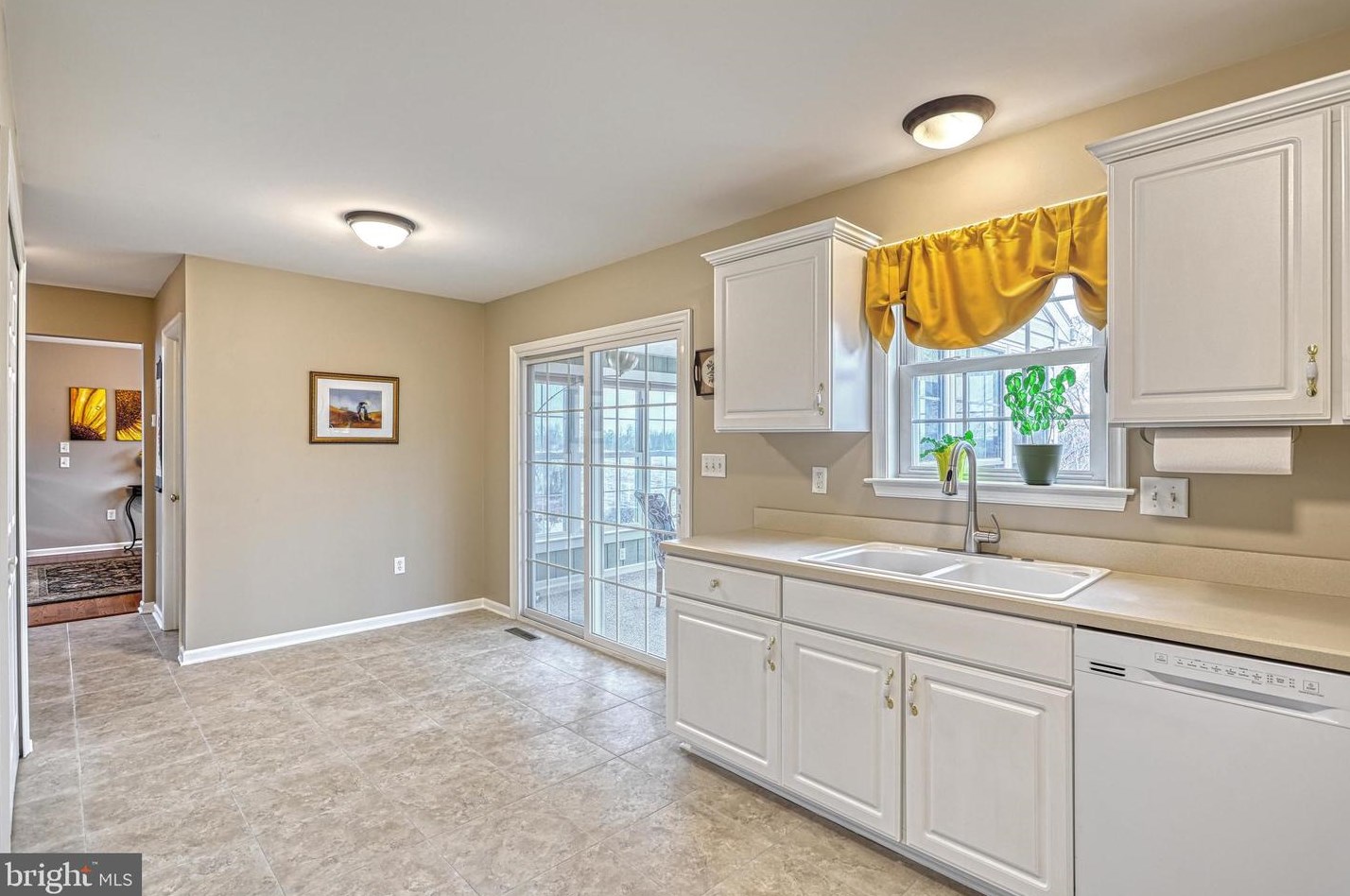 84 Cottonwood Ct, Carlisle PA  17013-8137 exterior