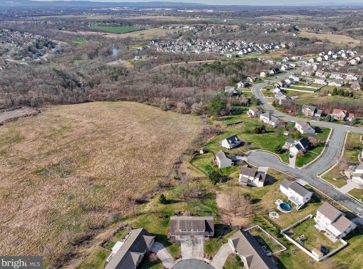 84 Cottonwood Ct, Carlisle PA  17013-8137 exterior