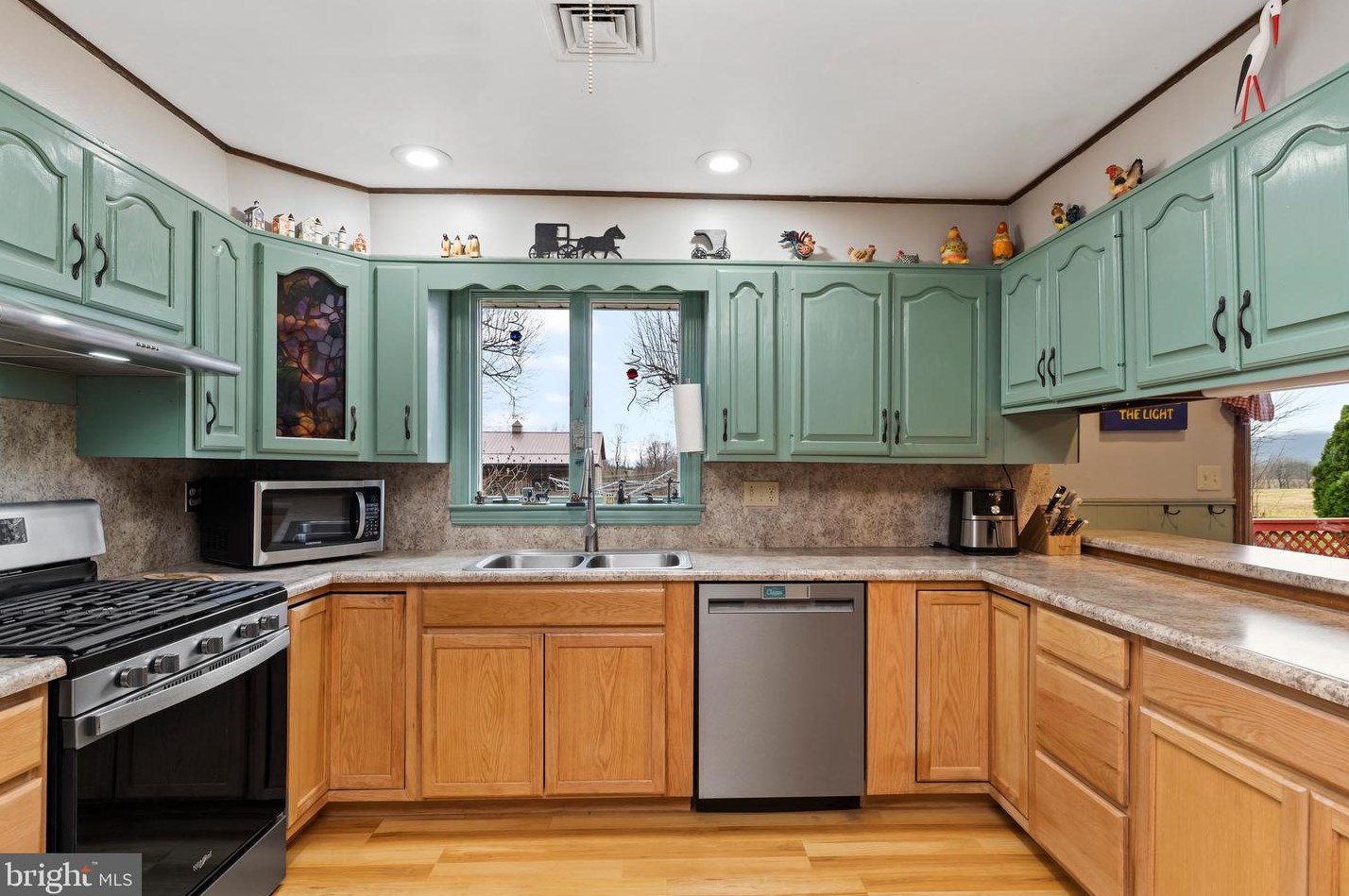 35 Church Rd, Carlisle PA  17015-9332 exterior