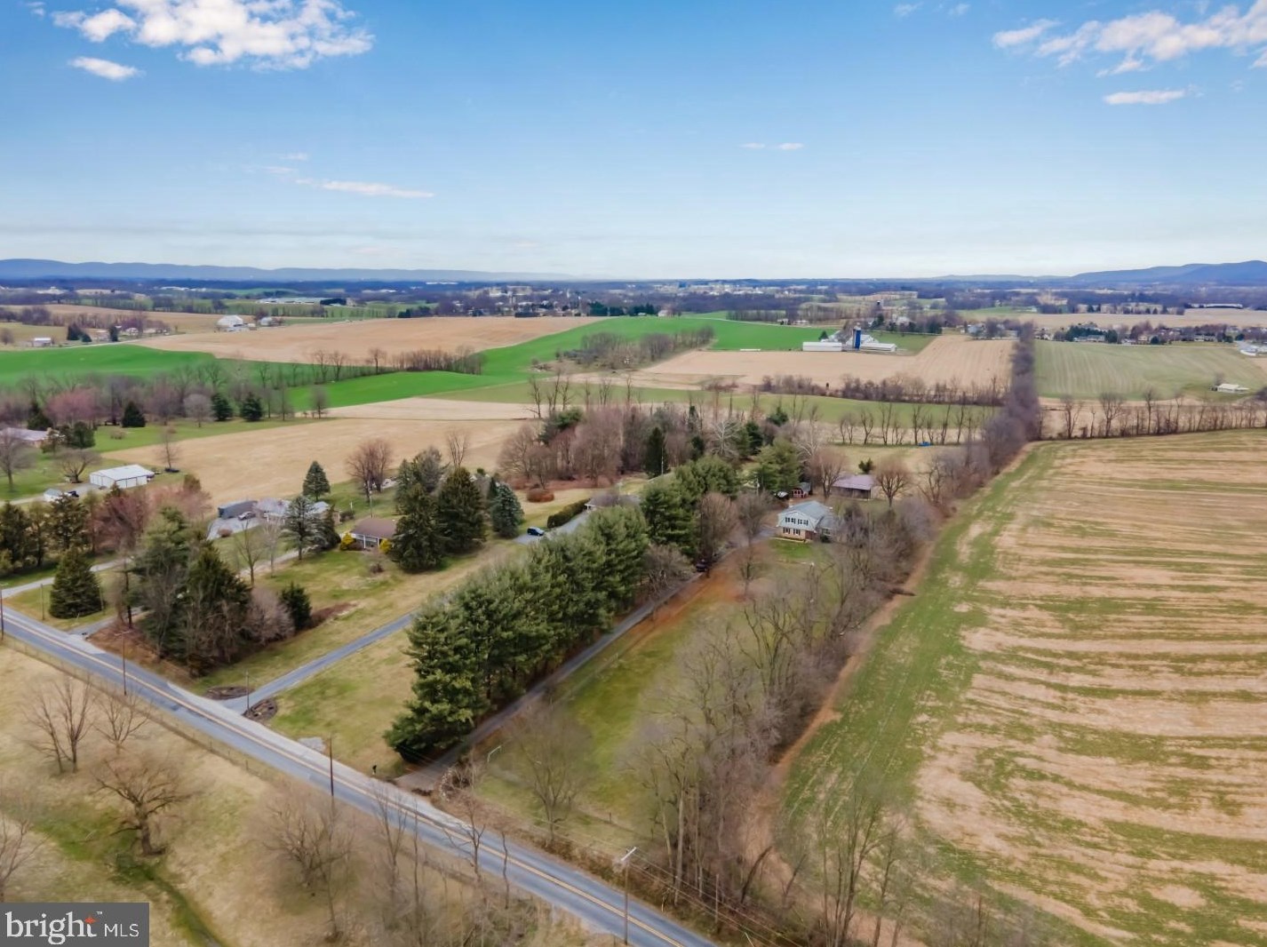 35 Church Rd, Carlisle PA  17015-9332 exterior