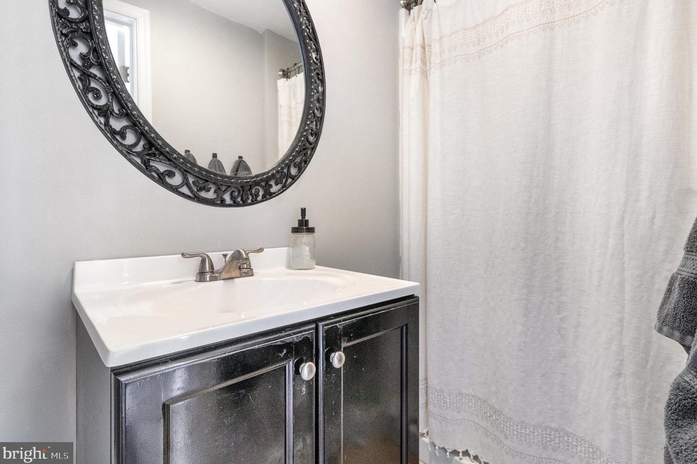 1001 Pitt St, Carlisle PA  17013-1427 exterior