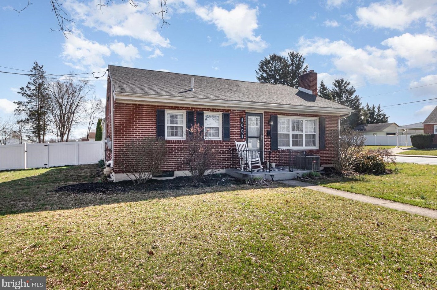 1001 Pitt St, Carlisle PA  17013-1427 exterior